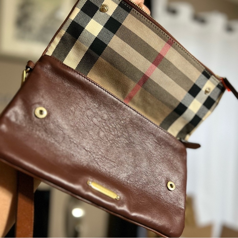 Burberry Plaid Clutch/Wristlet with Brown Leather Trim - Picture 3 of 16